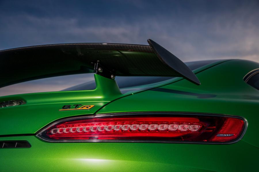 Детали экстерьера Mercedes-AMG GT R (C190) 2017 года  (NA) (фото 9 из 40)